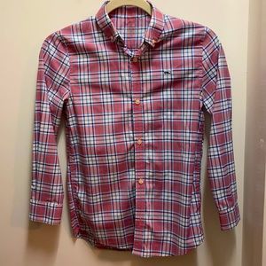 Vineyard Vines Boy Performance Button Down shirt.